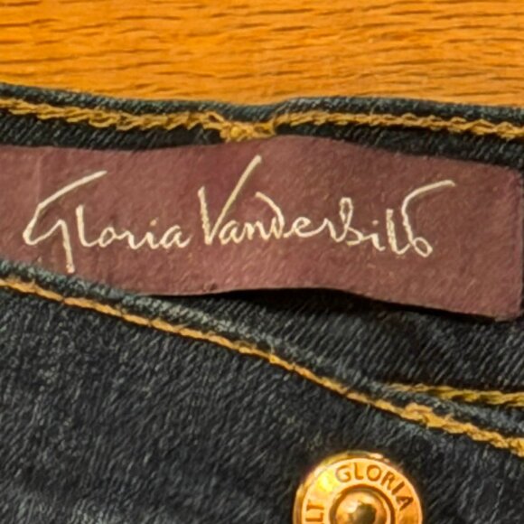 Lightly Used - Gloria Vanderbilt Amanda Jeans Size 16PS - 34" x 24" - Picture 7 of 14